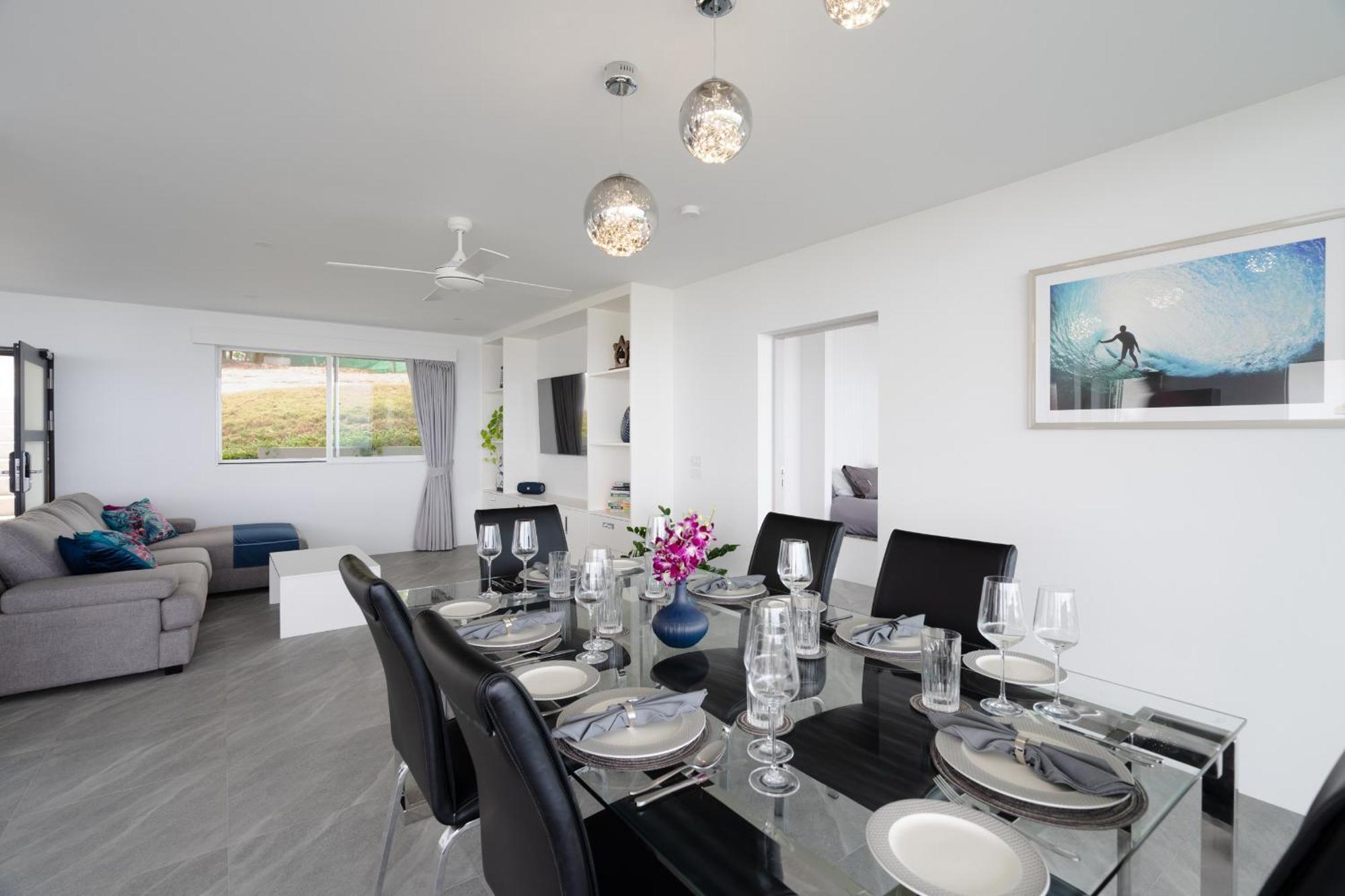 Luxury With A Pool - Stunning Sea Views וילה
